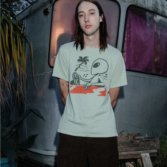 Junk Food Clothing Alien Graphic Tee - Light Green - Picture 1 of 7